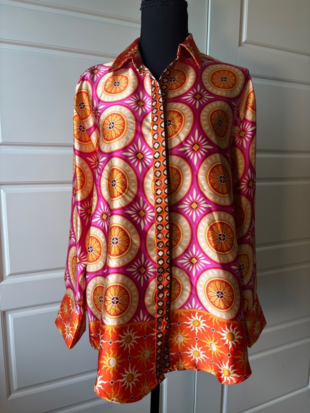 House of Harlow 1960 Pink Orange Gold Medallion Silk Blouse